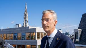 <p>Yves Veroustraete über den Dächern von Brüssel</p>