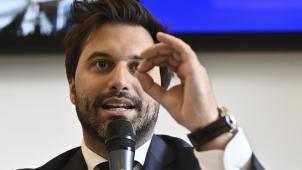 <p>MR-Präsident Georges-Louis Bouchez forderte zuletzt sogar, dass Belgien bis Ende der Legislatur die Maastrichtnorm von drei Prozent Defizit erreicht – was Einsparungen von rund 20 Milliarden Euro bedeuten würde.</p>