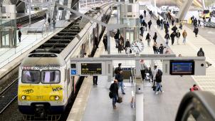 <p>Mehr als 900 ausgelassene Stopps: Ombudsdienst kritisiert SNCB scharf.</p>