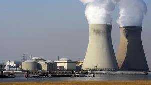 <p>Das Kernkraftwerk Doel: vorne die Reaktoren 1 und 2, hinten 3 und 4</p>