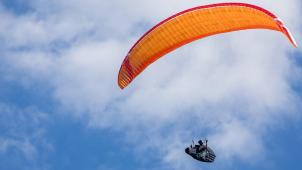 <p>Ein Paragliding-Unfall bei der WM hat die Szene in Belgien erschüttert.</p>