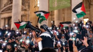 <p>Über 250 Kulturinstitutionen und 800 Künstler unterzeichnen einen Boykott-Aufruf gegen israelische Organisationen.</p>