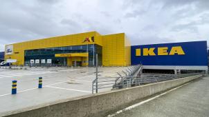 <p>Ein Blick von außen auf die IKEA-Filiale in Anderlecht</p>