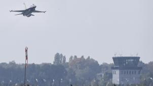 <p>Ein F-16-Kampfjet hebt im Rahmen von „Steadfast Noon“ vom Militärgelände Kleine-Brogel ab.</p>