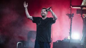 <p>Damon Albarn ist der Hauptmusiker und eine treibende Kraft hinter der virtuellen Band Gorillaz, die er 1998 zusammen mit dem Künstler Jamie Hewlett gründete.</p>