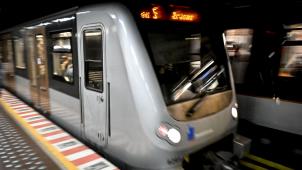 <p>Lebensgefahr in der Brüsseler Metro: Immer mehr Menschen sind unerlaubt auf den Gleisen unterwegs.</p>