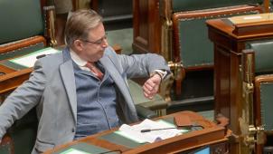 <p>Die Uhr tickt, aber von sichtbarer Bewegung bei den Haushaltsverhandlungen ist wenig zu erkennen. Premier De Wever (Bild): „Wenn man nichts sieht, passiert am meisten.“</p>
