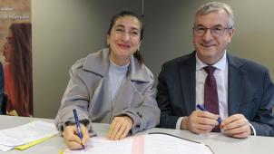 <p>Zuhal Demir und Pierre-Yves Jeholet bei der Unterzeichnung des Abkommens</p>