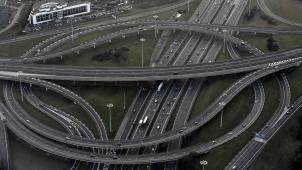 <p>Viele Beschäftigte in Belgien nutzen einen Firmenwagen – 2026 steigt der steuerpflichtige Vorteil für Verbrenner leicht an.</p>