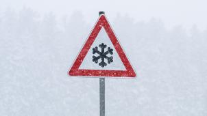 <p>Der Winter schlägt zu: Fast ganz Belgien ist von der Glättewarnung betroffen.</p>
