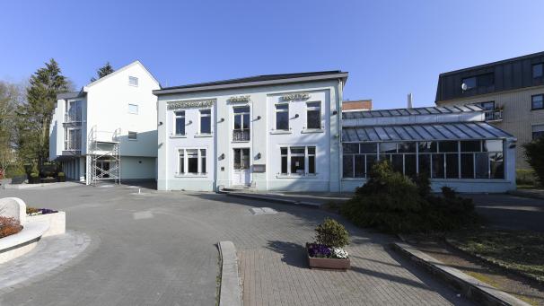 <p>Der Plan war, ein Restaurant in der alten Villa zu eröffnen.</p>