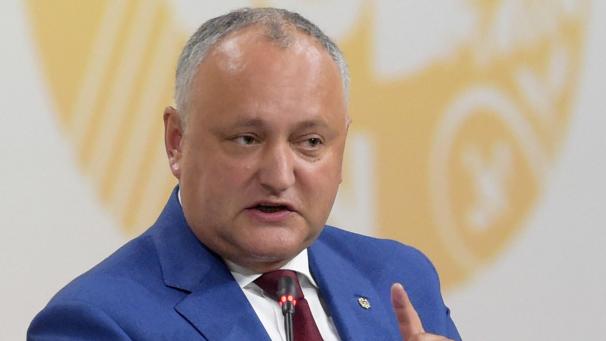 <p>In der Republik Moldau hat das Verfassungsgericht am Sonntag den prorussischen Staatspräsidenten Igor Dodon vom Amt suspendiert.</p>