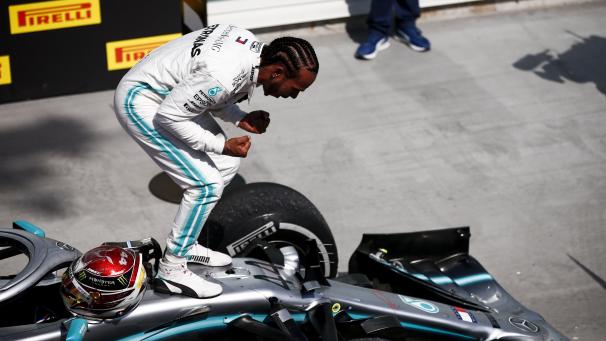 <p>Hamilton feierte seinen siebten Erfolg in Kanada und stellte damit den Rekord von Michael Schumacher ein.</p>