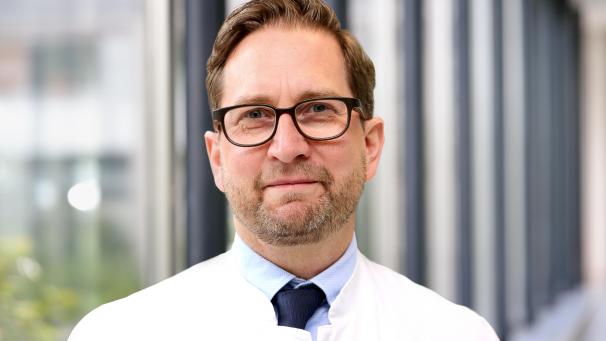 <p>Priv.-Doz. Dr. med. Jochen Grommes, neuer Chefarzt der eigenständigen Klinik für Gefäßchirurgie am Rhein-Maas Klinikum.</p>