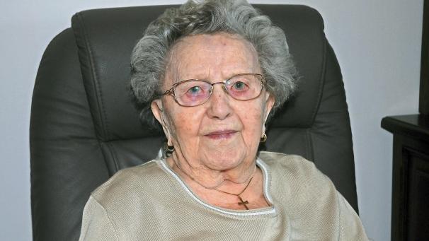<p>Margareta Andres-Collas aus Hünningen darf auf 100 Jahre zurückblicken. „Er war nicht immer leicht, aber ich hatte ein glückliches Leben“, so die Altersjubilarin, die heute bei ihrer Tochter Agnes Lafarque-Andres in Eupen lebt.</p>