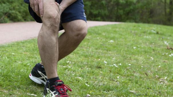 <p>Und plötzlich zieht es im Knie: Schmerzen beim Sport sind nichts ungewöhnliches. Sie richtig einzuordnen, kann aber knifflig werden.</p>