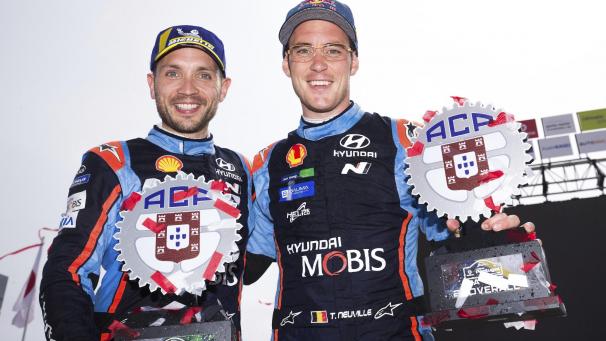 <p>Strahlemänner Thierry Neuville (r.) und Nicolas Gilsoul. Auch auf Sardinien wollen sie wieder vorne mitmischen.</p>