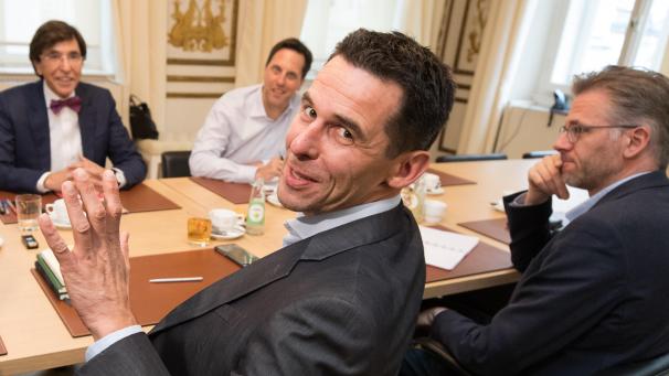 <p>Jean-Marc Nollet und Stéphane Hazée (Vordergrund, r.) von Ecolo trafen sich am Mittwoch mit Elio Di Rupo (PS)</p>