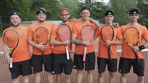 <p>Die erste Mannschaft des CTC Kelmis konnte in der 3. Regionaldivision ins Achtelfinale der Provinzmeisterschaft vordringen. (Vlnr.: Mike Leusch, Andy Bings, Luc Lanckohr, Tim Usselmann, Dean Frank, Guillaume Bonni. Es fehlt Maurice Gobbele.)</p>