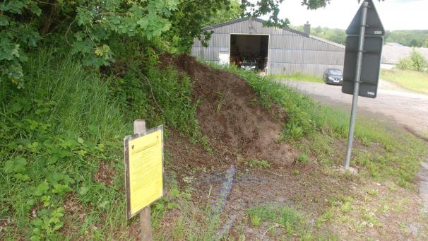 <p>Das Wohngebiet Kreuzberg soll auf dem knapp vier Hektar großen Grundstück hinter der früheren Gemeindehalle entstehen, das die Gemeinde Burg-Reuland 2013 an die Immobiliengesellschaft Federale Real Estate veräußert hatte.</p>