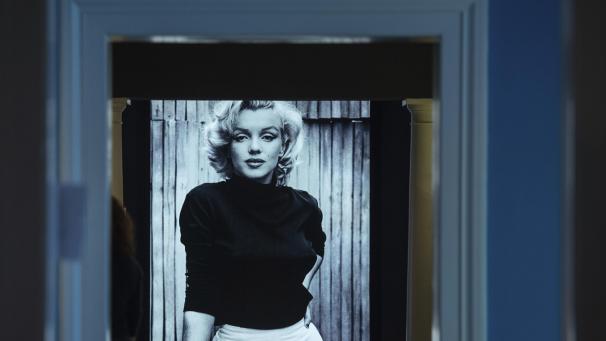 <p>Auch Schmuckstücke, Fotos und Drehbücher von Marilyn Monroe kamen unter den Hammer.</p>