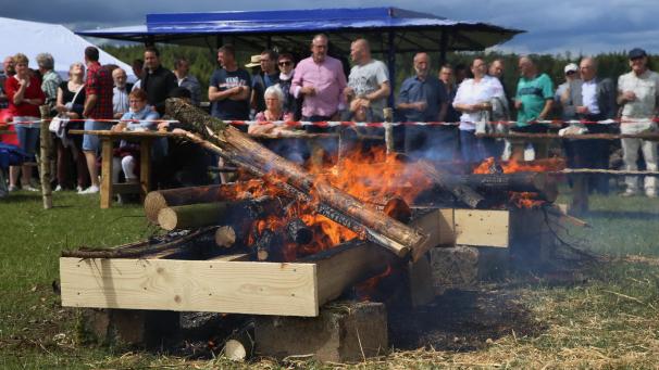 <p>Rund 250 Besucher wohnten der „Versuchsreihe“ in Lanzerath bei. Sie waren teilweise von weit her angereist.</p>