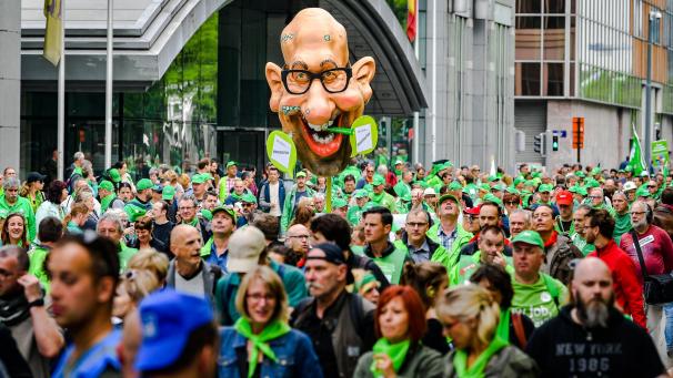 <p>In den letzten zwei Jahrzehnten hat keine belgische Regierung so viele Streiks erlebt wie die von Charles Michel .</p>
