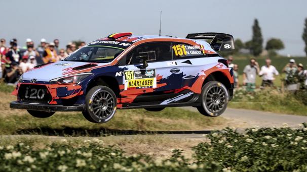 <p>Thierry Neuville übergflog das Rallye-Masters in Ypern.</p>
