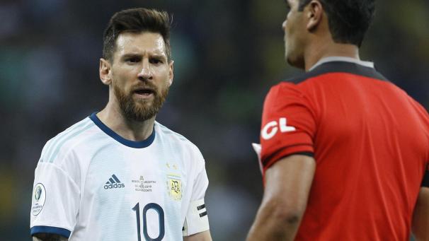 <p>Lionel Messi haderte mit der Leistung von Schiedsrichter Roddy Zambrano.</p>