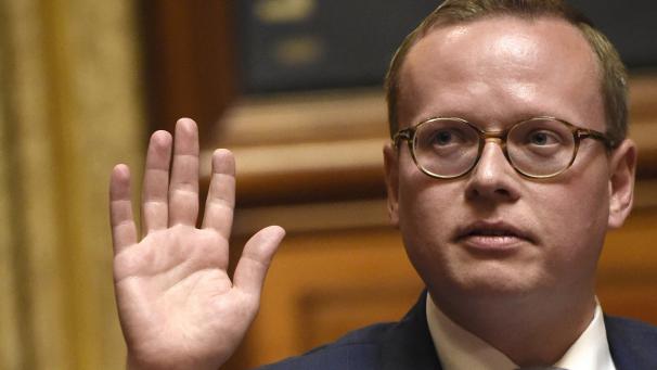 <p>„Ich schwöre die Verfassung zu befolgen.“ Alexander Miesen ist zurück im Senat.</p>