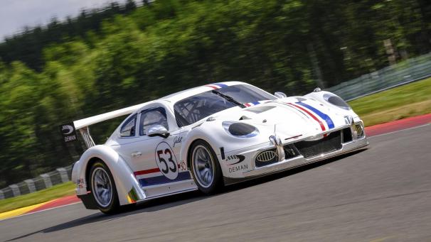 <p>Bei den 24h Spa startet auch dieser Porsche 911 im einmaligen VW-Käfer-Herbie-Look.</p>