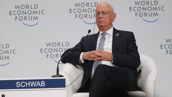 <p>Klaus Schwab kritisiert die Preistreiberei in Einzelfällen. Bild: belga</p>