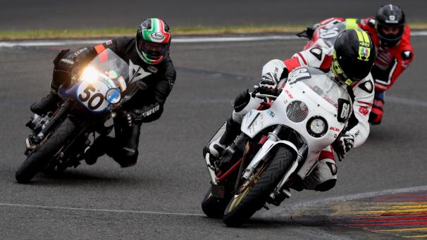 <p>Erich Reuter #64 im Duell mit Konkurrenten. Bild: NC-Media</p>