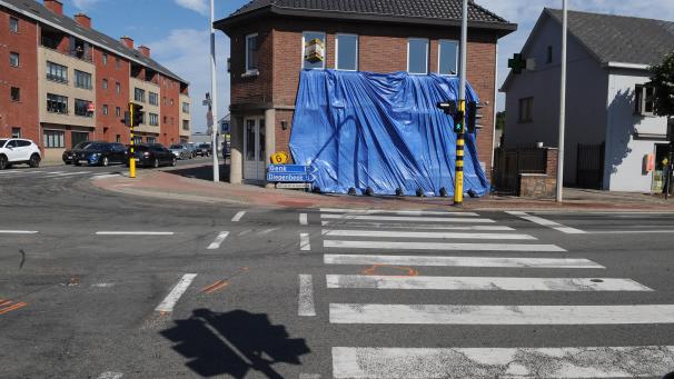 <p>Nicht nur der schwere Unfall in Kortessem, bei dem fünf Menschen noch am Ort des Geschehens verstarben, lässt die Diskussion um mehr Verkehrssicherheitsmaßnahmen wieder aufflammen.</p>