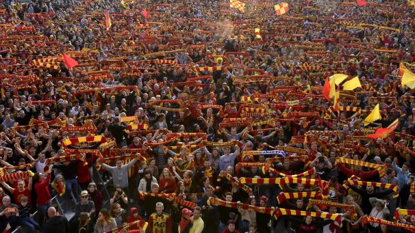 <p>Die Fans des KV Mechelen können aufatmen: Ihr Verein spielt 1. Division.</p>