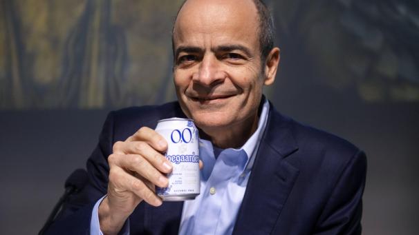 <p>AB-Inbev-Chef Carlos Brito gönnt sich ein Hoegaarden 0,0%.</p>