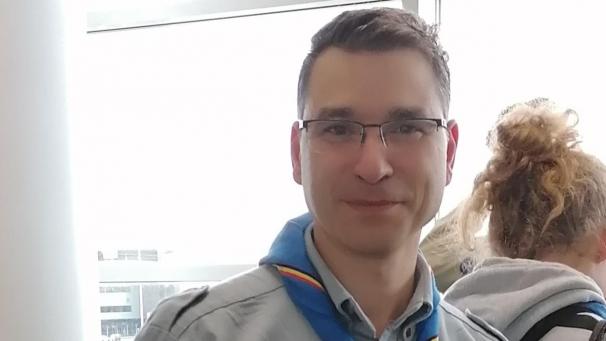 <p>Das Problem mit der Klamottenwahl am Morgen hat Michael Meessen in den USA nicht. „Ich habe ja meine Pfadfinderkluft“, scherzt der 42-Jährige.</p>