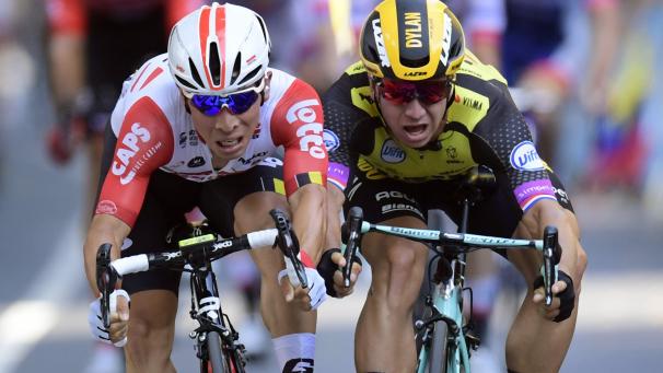 <p>Caleb Ewan (links) lang im Ziel eine Radbreite vor Dylan Groenewegen.</p>