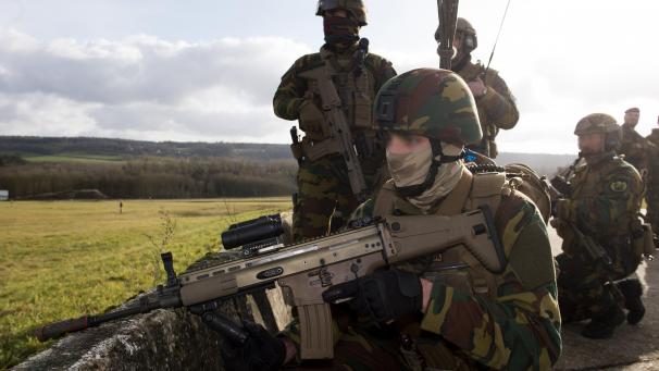 <p>Die belgische Armee wird bis 2024 zusätzliche 2,4 Milliarden Euro benötigen, um ihre Ausrüstung zu erneuern und rund 11.000 neue Soldaten anzuwerben.</p>