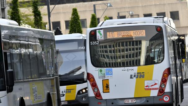 <p>De Lijn sucht händeringend neue Fahrer - bisher konnten 120 offene Stellen nicht besetzt werden.</p>