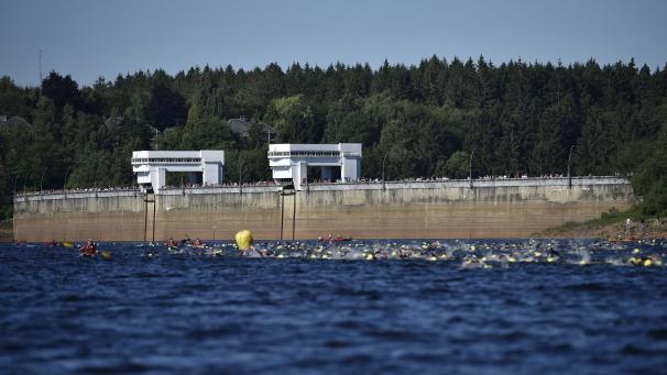 <p>Geschwommenn wird wieder in der Wesertalsperre.</p>
