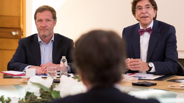 <p>Paul Magnette (l.) und Elio Di Rupo führen die Verhandlungen für die PS.</p>