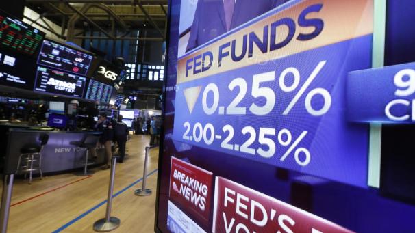 <p>Nach der ersten Leitzinssenkung seit mehr als zehn Jahren hat die US-Notenbank Fed angesichts der Handelskonflikte und des langsamerem globalen Wirtschaftswachstums die Möglichkeit weiterer Zinssenkungen signalisiert.</p>