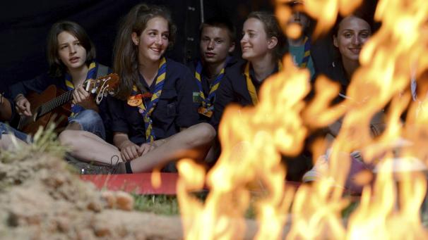 <p>Idylle am Lagerfeuer und das Erlebnis von Gemeinschaft: In manchen Gemeinden hat die Zahl der Jugendlager sehr stark zugenommen, was nicht problemlos verläuft.</p>