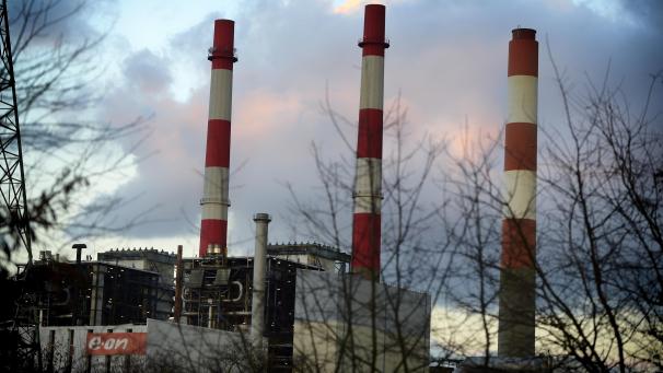 <p>Das Kraftwerk Langerlo (Genk) wird im Herbst abgerissen.</p>