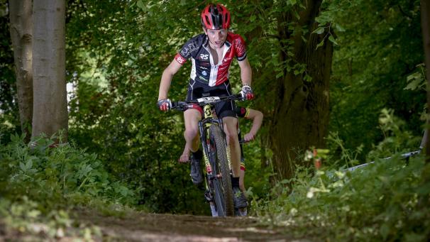 <p>Wer im DG-Norden gerne mit dem Mountainbike auf Waldwegen unterwegs ist, darf sich freuen. Zur nächsten Saison wird ein neu konzipiertes Streckennetz befahrbar sein.</p>