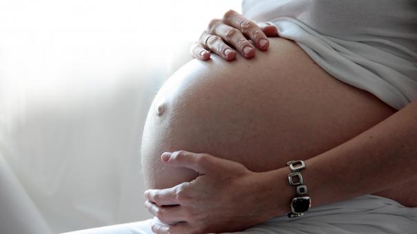 <p>Die Zahl der Frauen, die mit 40 Jahren oder mehr erstmals Mutter werden, hat in den vergangenen Jahren zugenommen. Das geht aus Zahlen von Eurostat hervor.</p>
