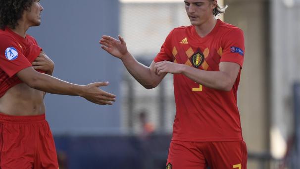 <p>Bornauw (r.) zieht es in die Bundesliga.</p>