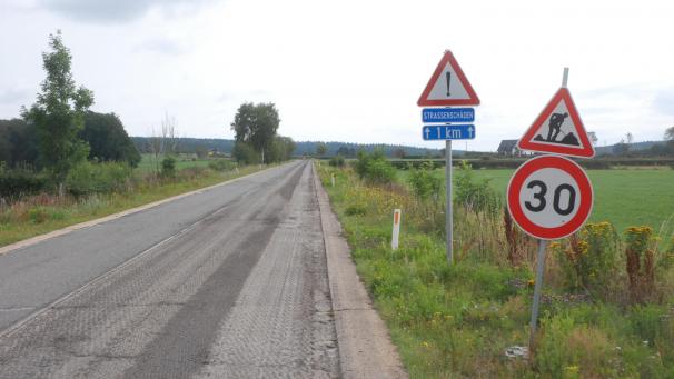 <p>Zwischen Mirfelderbusch und Morsheck wird die Fahrbahndecke erneuert.</p>