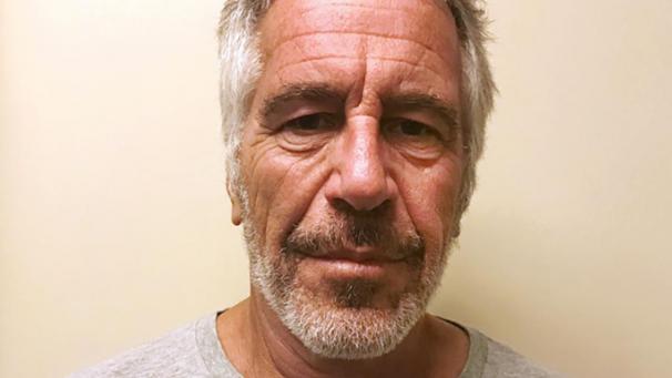 <p>Der wegen Missbrauchs minderjähriger Mädchen angeklagte US-Milliardär Jeffrey Epstein ist tot in seiner Gefängniszelle aufgefunden worden.</p>
